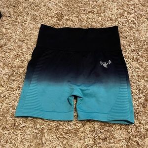 Seamless workout shorts